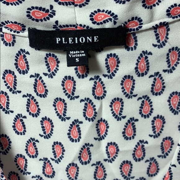 White Pink Paisley Lightweight Summer Blouse Sz. S - Picture 2 of 7